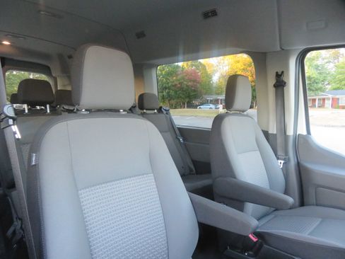 Used 2024 Ford Transit 350 XLT image 34