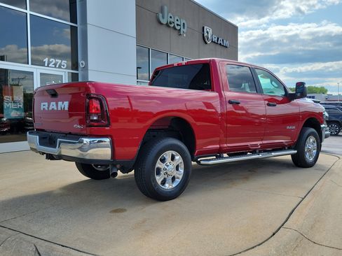 Used 2026 RAM 2500 Big Horn AWD/4WD image 4