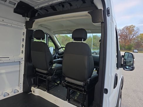 New 2026 RAM ProMaster 2500 w/ Convenience Group image 25