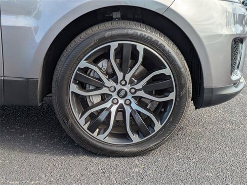 Used 2022 Land Rover Range Rover Sport SE image 12