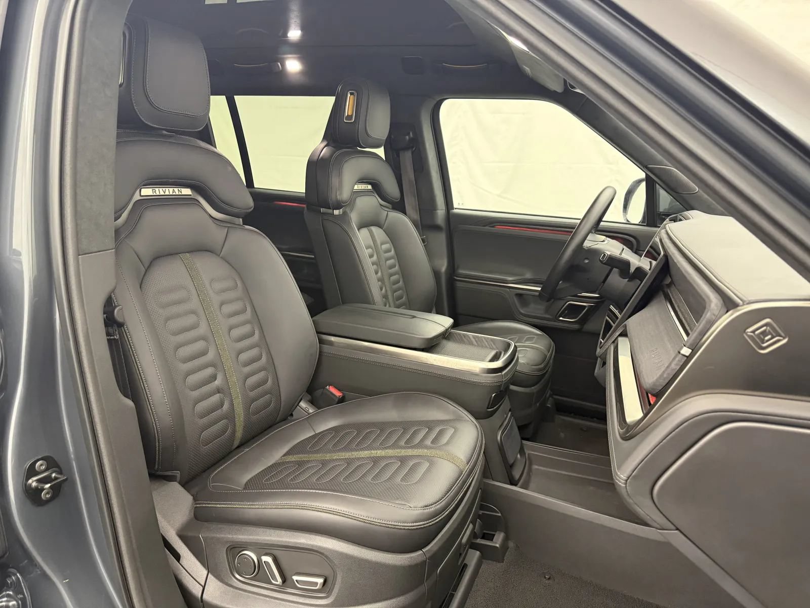 Used 2024 Rivian R1S Adventure Quad AWD/4WD image 46