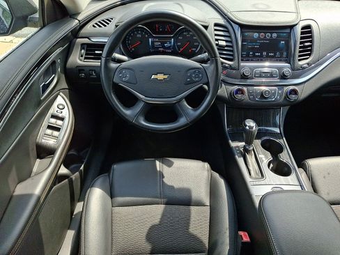 Used 2018 Chevrolet Impala LT FWD image 11