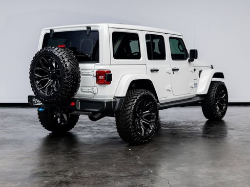 Used 2022 Jeep Wrangler Sahara image 22