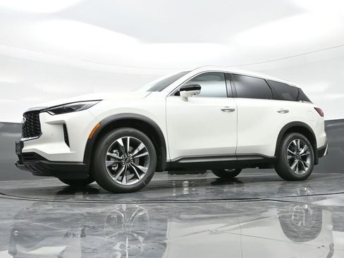 Used 2025 INFINITI QX60 Luxe w/ Cargo Package image 29