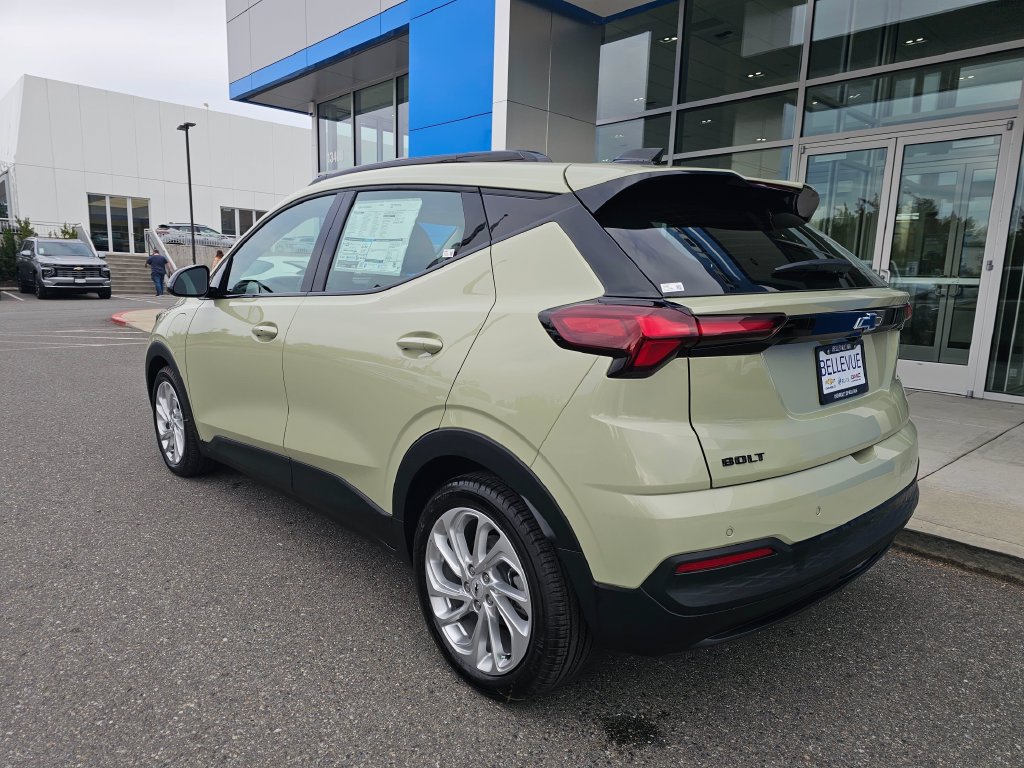 New 2027 Chevrolet Bolt LT w/ Dual Panel Sunroof Package FWD image 5