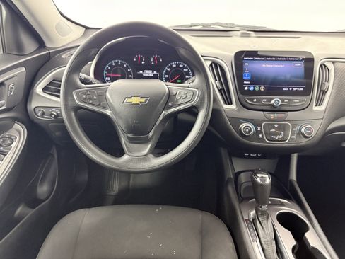 Used 2020 Chevrolet Malibu LS image 32