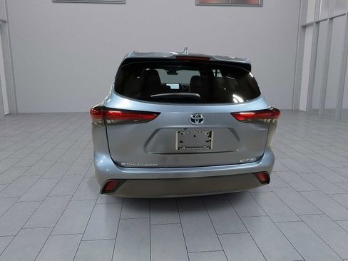Used 2023 Toyota Highlander Limited AWD/4WD image 7