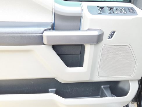 Used 2019 Ford F250 XLT w/ XLT Premium Package image 22