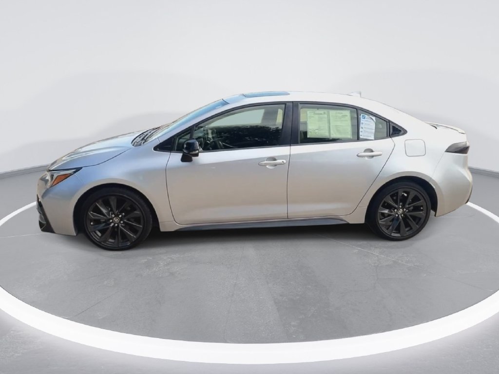 Used 2023 Toyota Corolla XSE FWD image 5