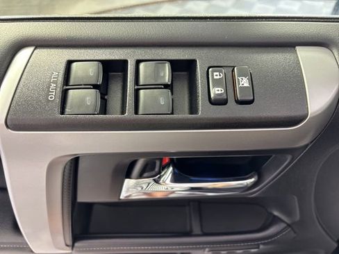 Used 2023 Toyota 4Runner Limited AWD/4WD image 4