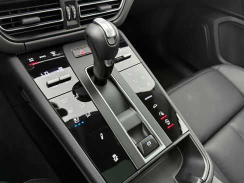 New 2025 Porsche Macan Turbo image 23