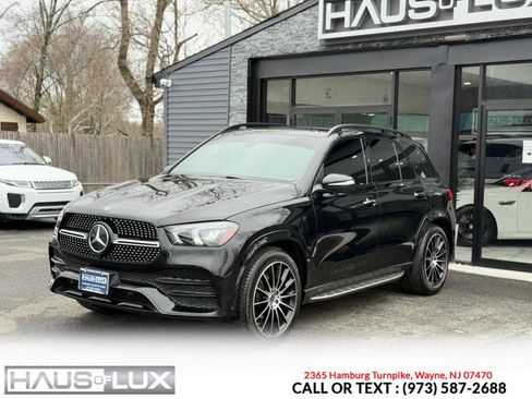 Used 2021 Mercedes-Benz GLE 350 4MATIC w/ AMG Line Exterior image 6