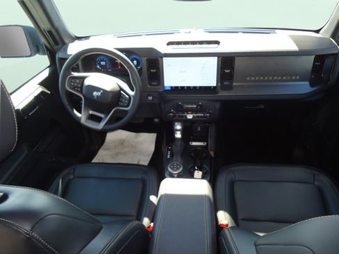 Used 2025 Ford Bronco Badlands AWD/4WD image 11