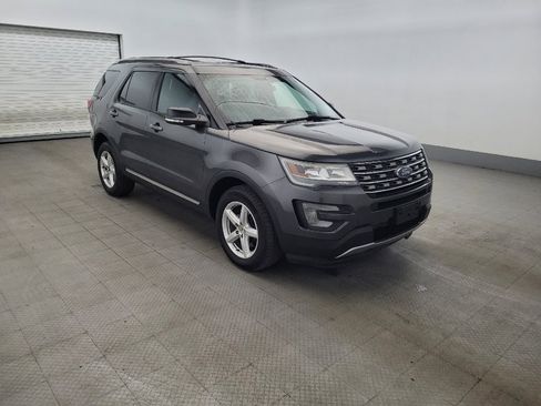 Used 2017 Ford Explorer XLT AWD/4WD image 13