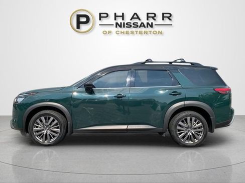 Used 2024 Nissan Pathfinder SL w/ SL Premium Package AWD/4WD image 2