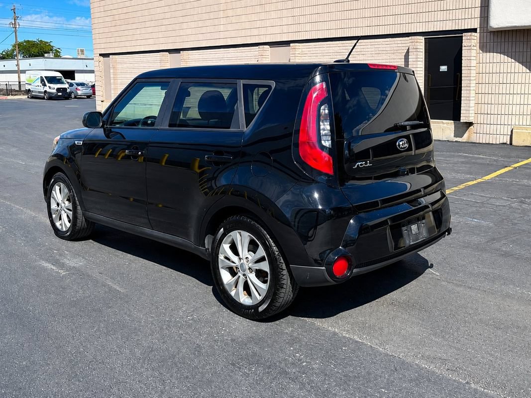 Used 2016 Kia Soul + FWD image 20