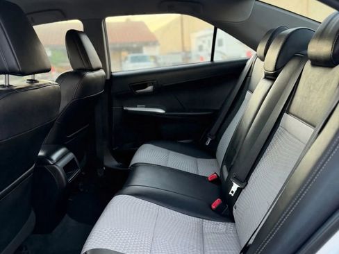 Used 2014 Toyota Camry SE image 15