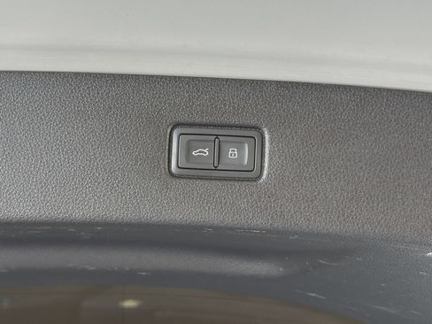 Used 2022 Audi Q7 2.0T Premium AWD/4WD image 24