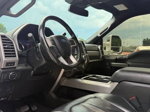 Used 2021 Ford F350 Platinum w/ Tremor Off-Road Package AWD/4WD image 20