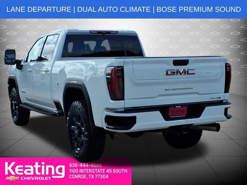 Used 2024 GMC Sierra 2500 AT4 AWD/4WD image 2