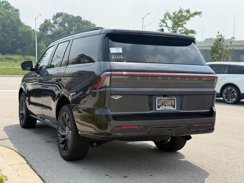 New 2025 Lincoln Navigator Reserve w/ Jet Appearance Package image 5