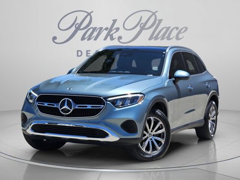 Certified 2026 Mercedes-Benz GLC 300 4MATIC image 1