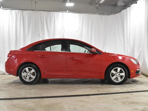 Used 2015 Chevrolet Cruze LT image 24