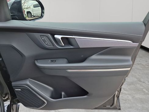 New 2026 Buick Enclave Sport Touring w/ LPO, Floor Liner Package image 13