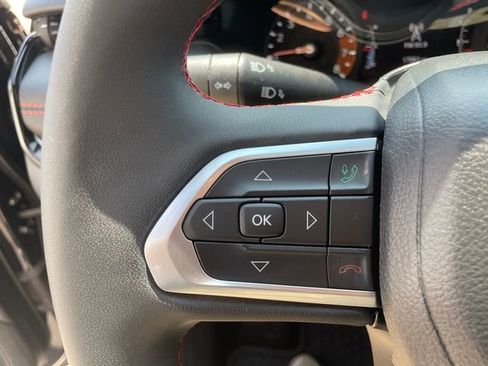 Used 2023 Jeep Compass Trailhawk image 31