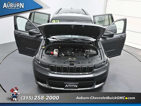 Used 2023 Jeep Grand Cherokee L Laredo AWD/4WD image 37