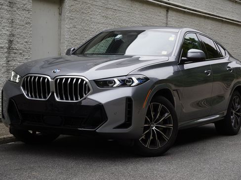 Used 2026 BMW X6 xDrive40i AWD/4WD image 2