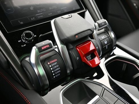 Used 2024 Lamborghini Urus S image 25