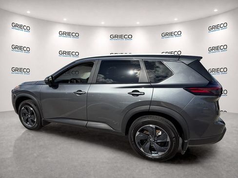 Used 2024 Nissan Rogue SV w/ SV Premium Package FWD image 5