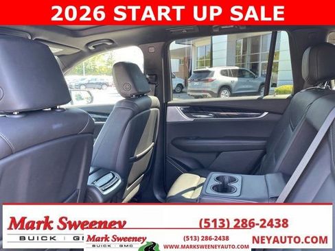 Used 2024 Cadillac XT6 Premium Luxury image 15