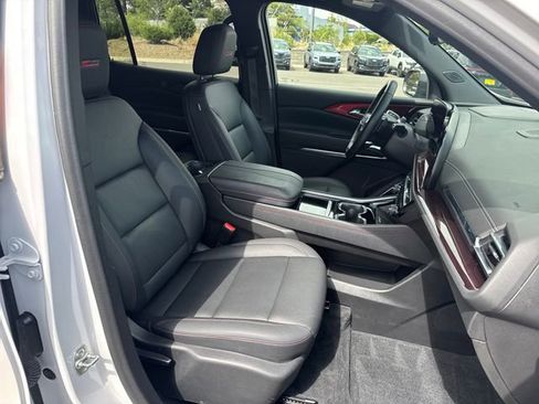 Used 2024 Chevrolet Traverse Z71 w/ Enhanced Driving Package AWD/4WD image 19