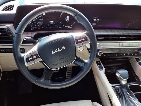 Used 2024 Kia Telluride SX image 13