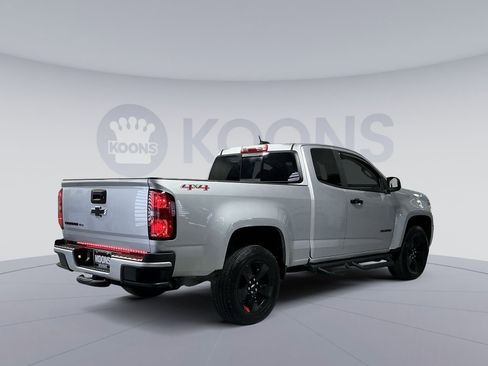 Used 2017 Chevrolet Colorado LT w/ Redline Special Edition image 16