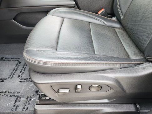 Used 2024 Chevrolet Suburban High Country w/ Premium Package image 26