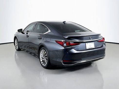 Used 2022 Lexus ES 300h Ultra Luxury w/ Accessory Package 2 image 7