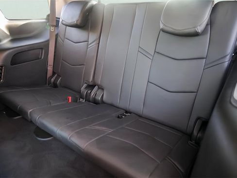 Used 2019 Cadillac Escalade Luxury image 20