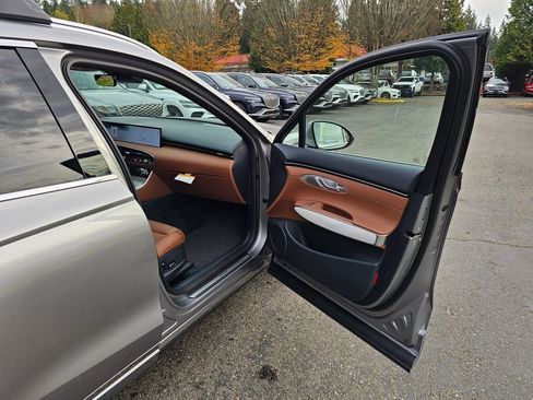 New 2026 Genesis GV70 2.5T Advanced image 28