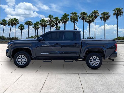Used 2025 Toyota Tacoma SR5 image 4