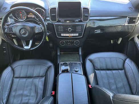 Used 2017 Mercedes-Benz GLS 450 4MATIC image 3