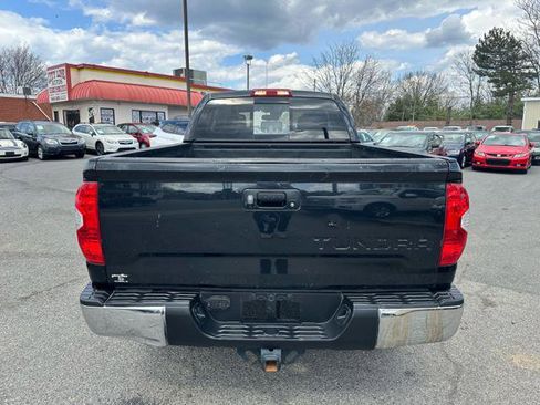 Used 2018 Toyota Tundra SR5 w/ SR5 Upgrade Package image 6