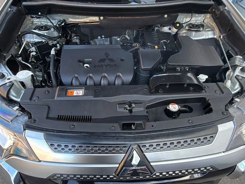 Used 2020 Mitsubishi Outlander SEL image 24