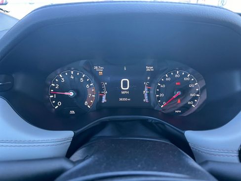 Used 2025 Jeep Compass Limited image 35