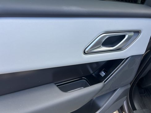 Used 2026 Land Rover Range Rover Velar Dynamic SE AWD/4WD image 30