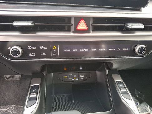 New 2026 Kia Sorento S image 14