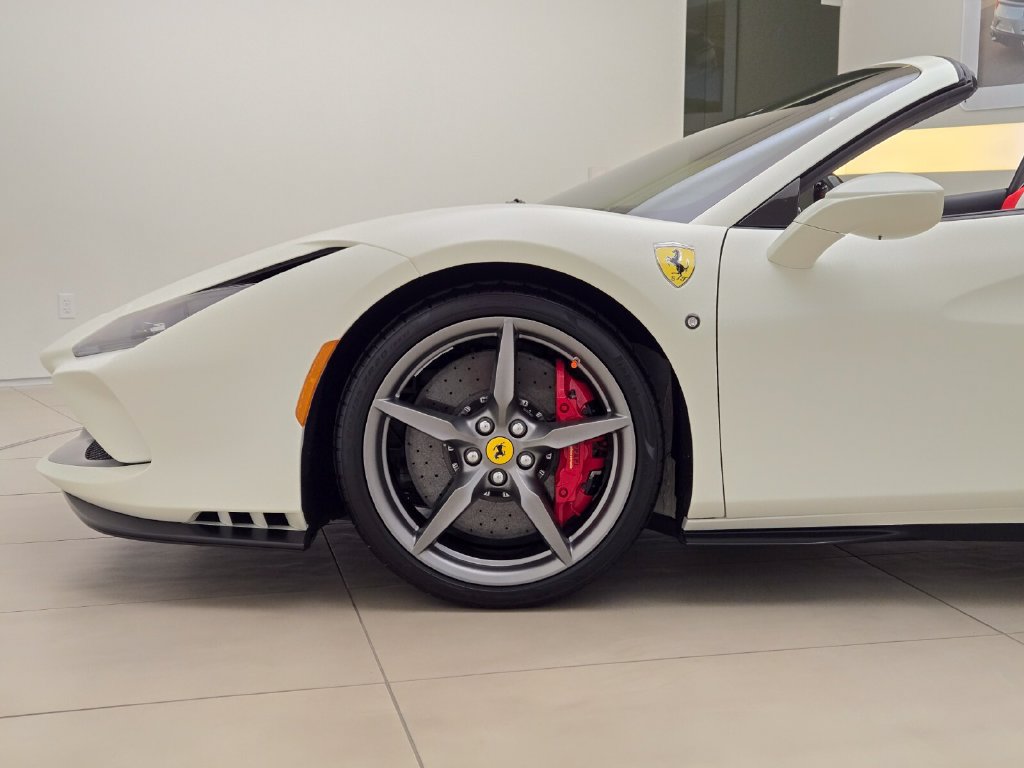 Used 2022 Ferrari F8 Tributo RWD image 13