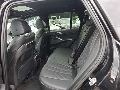 Used 2024 BMW X5 xDrive40i w/ Premium Package AWD/4WD image 11